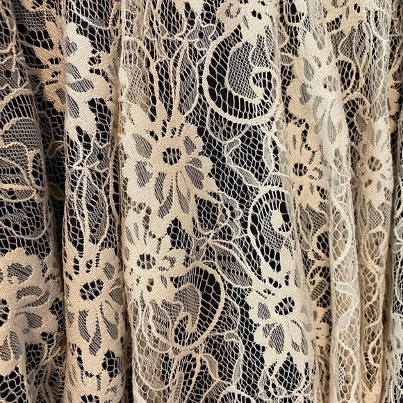 Pins And Needle Lace Overlay Mini Skirt - Picture 2 of 4